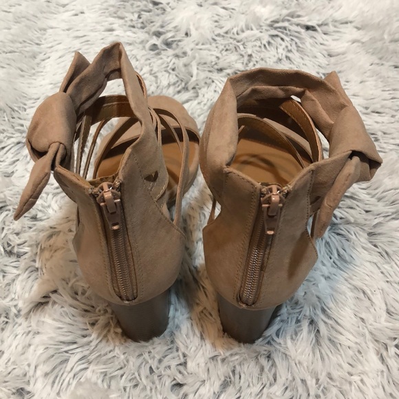 NWT Taupe Suede Heel Sandals - Picture 6 of 8